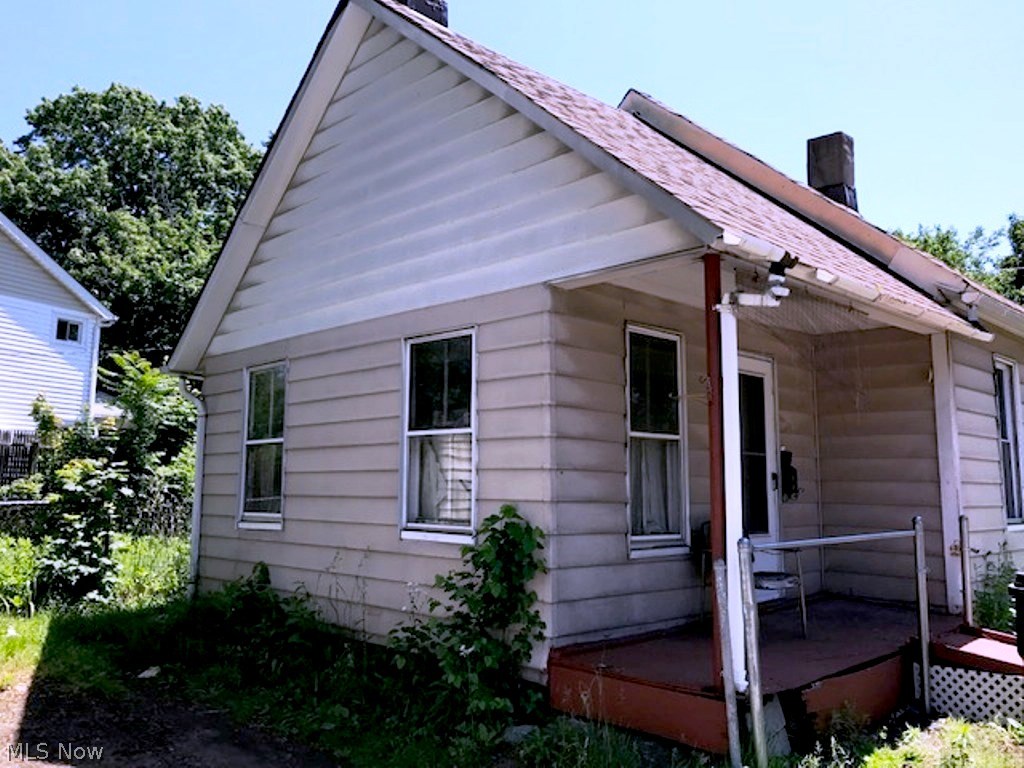 James M Hoyts - Residential