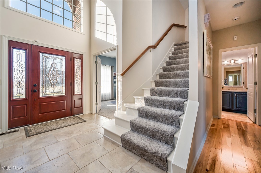 6378 Brianna Way, Warren, Ohio image 4