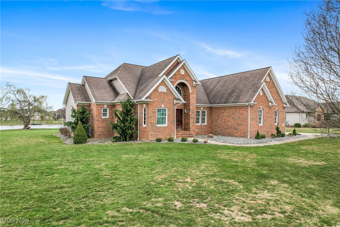 6378 Brianna Way, Warren, Ohio image 2