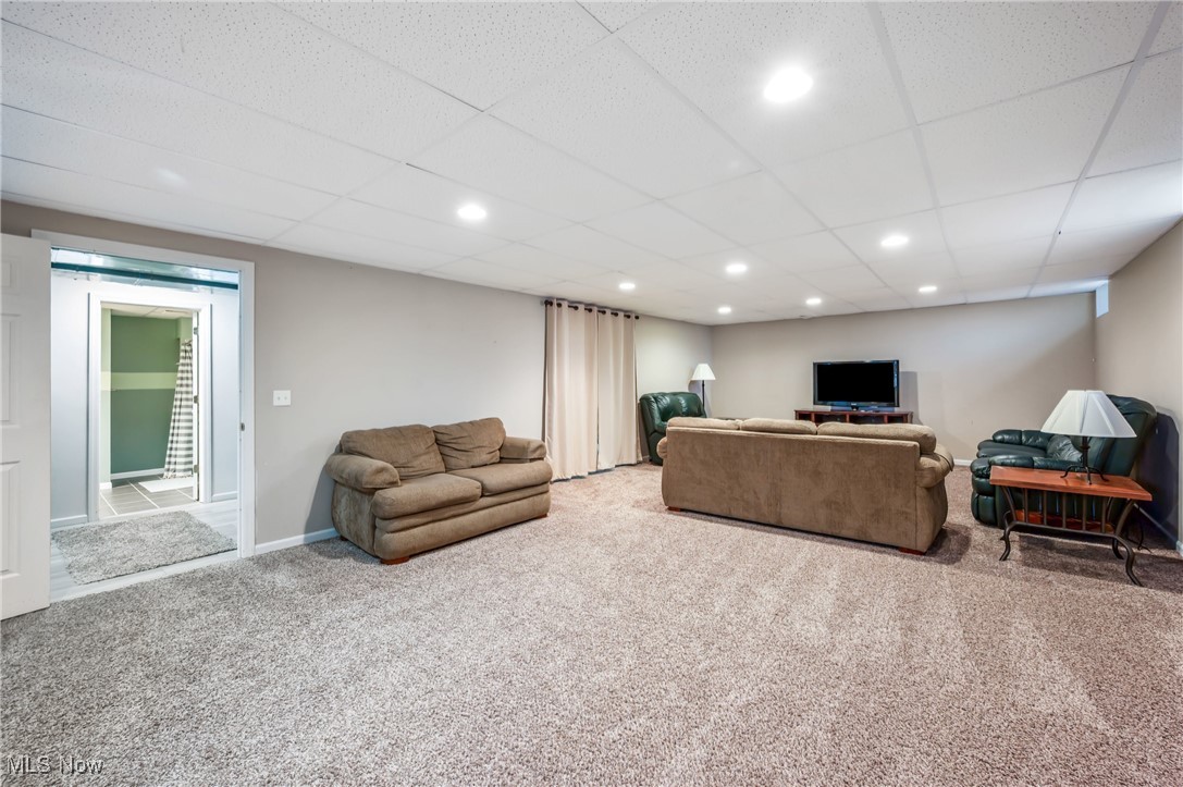 6378 Brianna Way, Warren, Ohio image 35