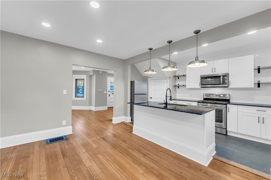 Henry Beach Sub - Residential