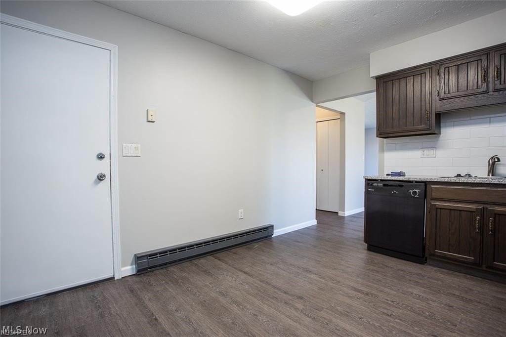 Eagle Oaks - Residential Lease