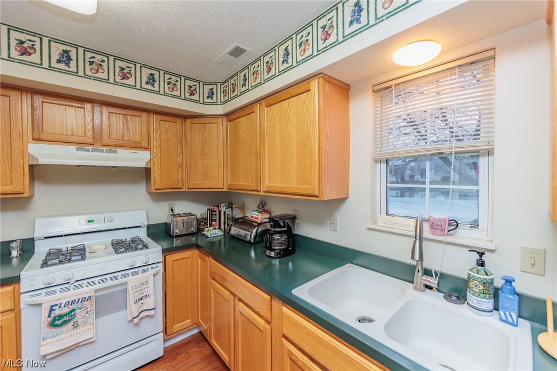 Villas/Crystal Lake Ph I - Residential