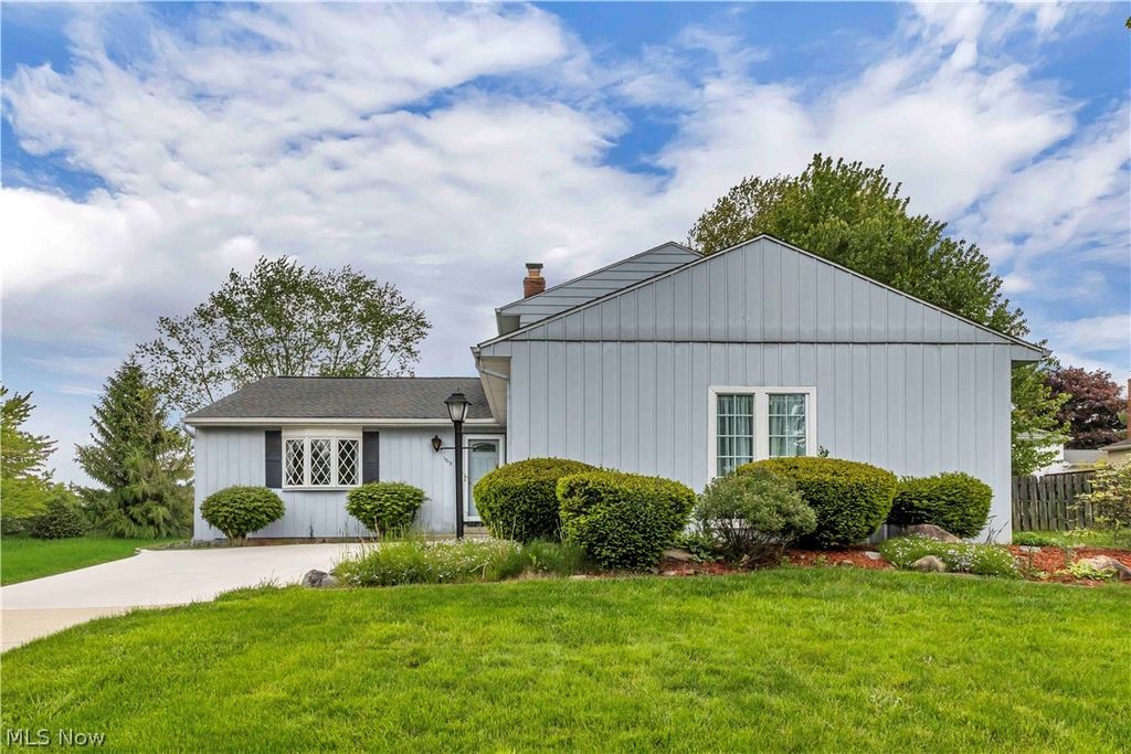 Photo of 1913 Alcott Lane, Brunswick, OH 44212 (MLS # 5190243)