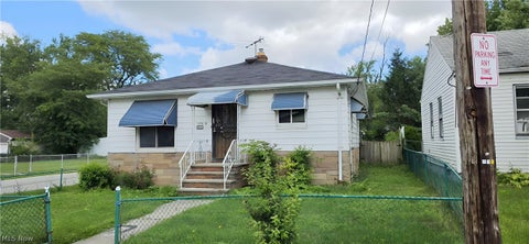 Homes For Sale - 13450 Kirton Avenue<br/> Cleveland, OH 44135