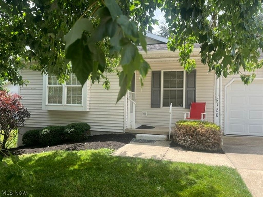 Photo of 120 Thorn Way, Doylestown, OH 44230 (MLS # 5218986)