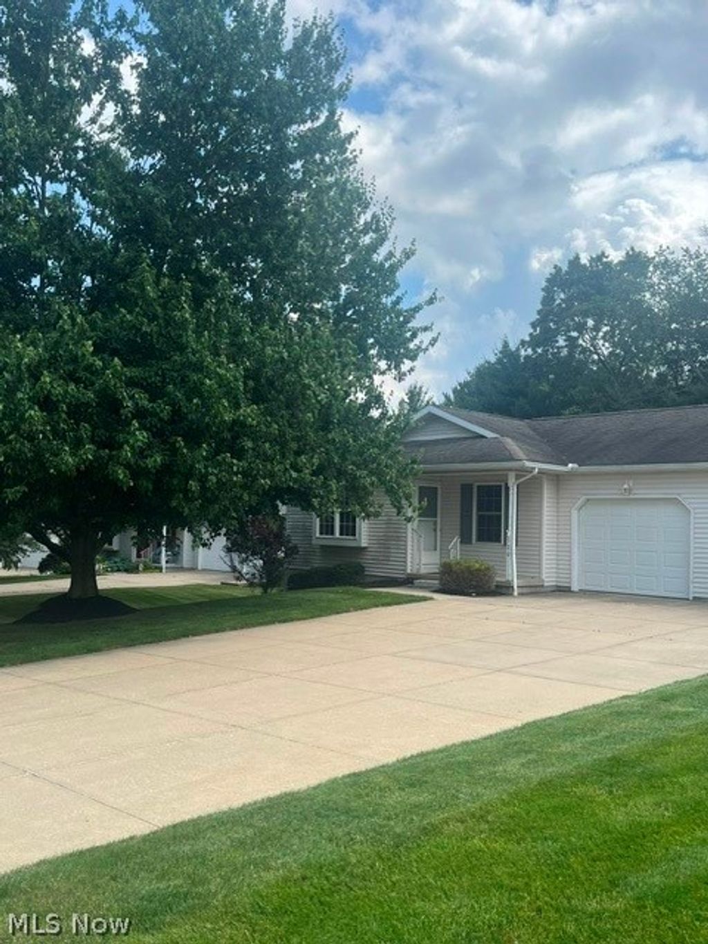 Photo of 120 Thorn Way, Doylestown, OH 44230 (MLS # 5218986)