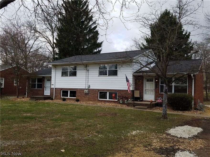 Ready to rent. Over 1/2 acre. Both sides identical. Large eat in kitchen with all appliances. Large living room and bedrooms. 2 carports-detached. Also 2 car garage detached.