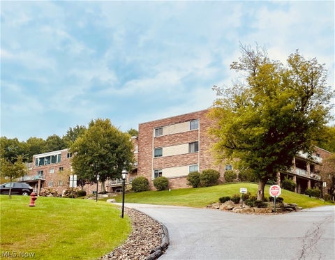 Photo for 6000 Nob Hill Drive