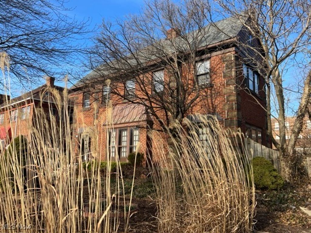 Photo of 2915 Ludlow Road, Cleveland, OH 44120 (MLS # 5180986)