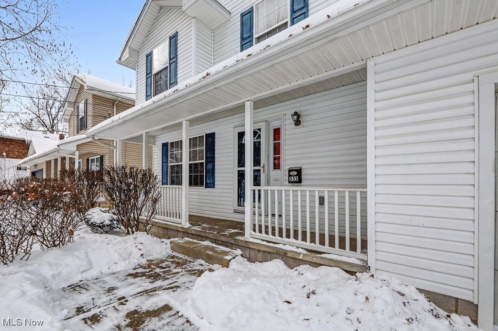 Photo of 552 Hudson Avenue, Akron, OH 44306 (MLS # 5183837)