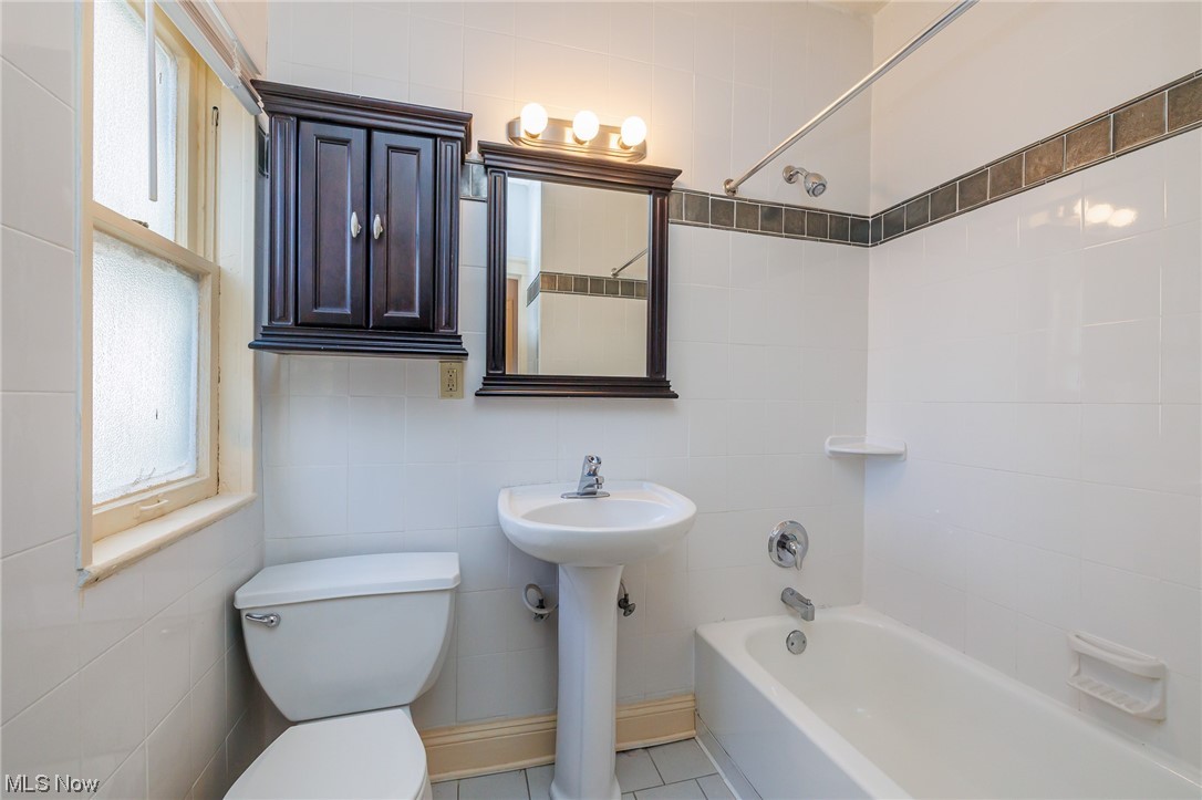 Euclid Heights Re-Allotment - Residential Lease