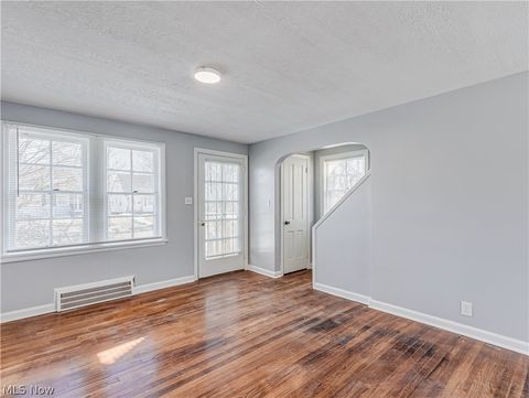 Tiny photo for 5728 South Boulevard, Maple Heights, OH 44137 (MLS # 5187594)