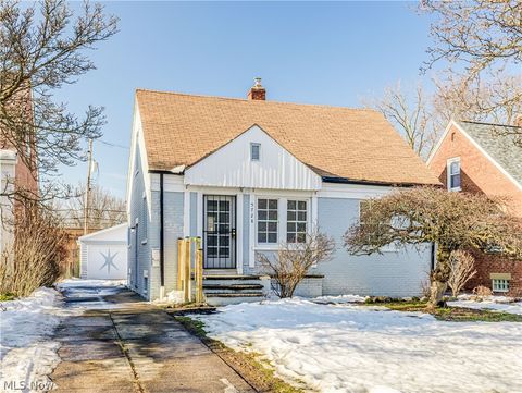 Tiny photo for 5728 South Boulevard, Maple Heights, OH 44137 (MLS # 5187594)