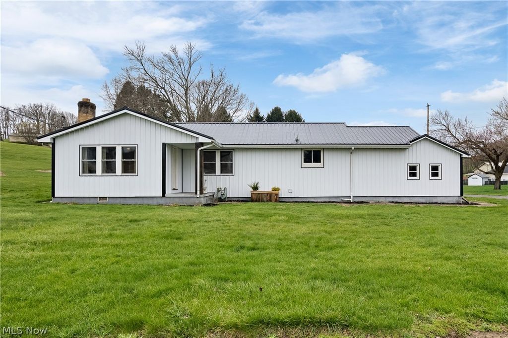 Photo of 11020 Montgomery Road, Kensington, OH 44427 (MLS # 5199305)