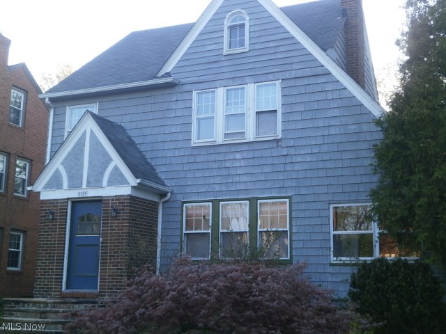 Edward Kneens - Residential