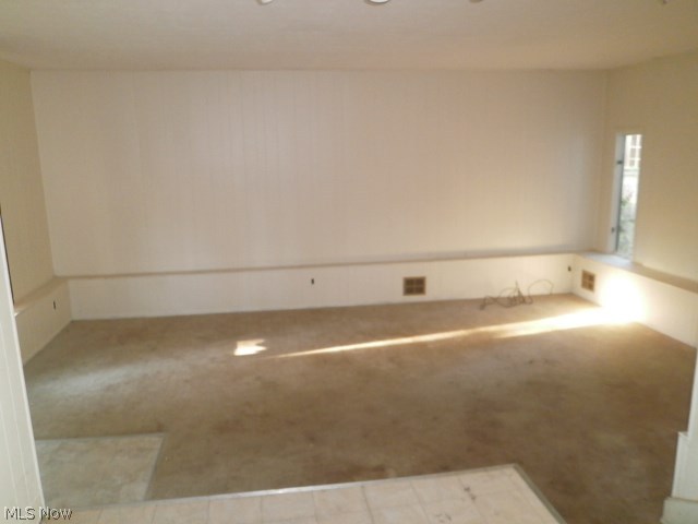 Edward Kneens - Residential