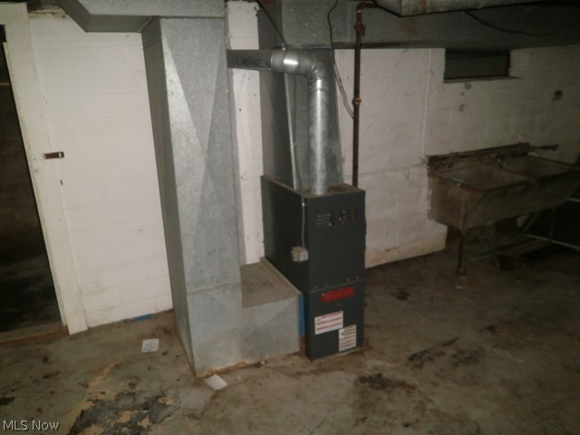 Edward Kneens - Residential