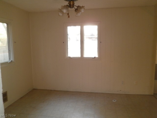 Edward Kneens - Residential