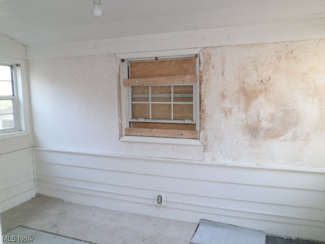 Edward Kneens - Residential