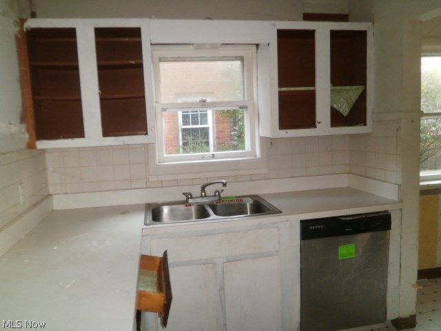 Edward Kneens - Residential