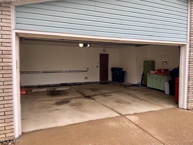 Middleburg Heights, Ohio 44130, United States, 4 Bedrooms Bedrooms, ,2 BathroomsBathrooms,Residential,Pending,107199