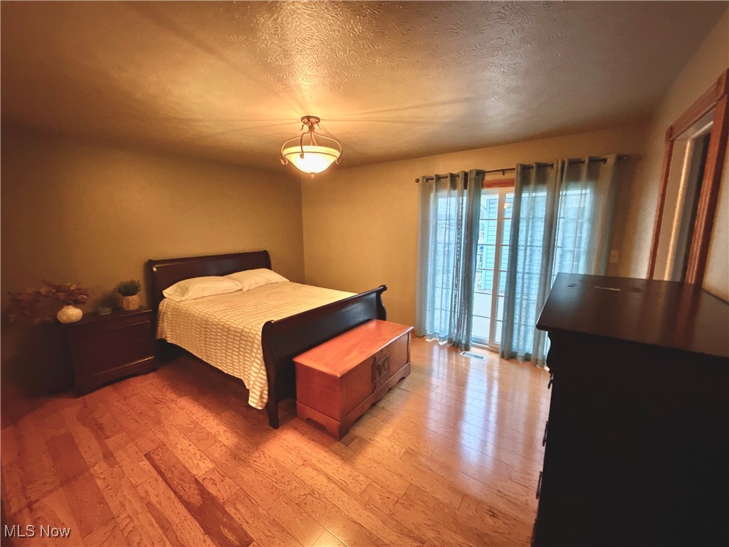 Middleburg Heights, Ohio 44130, United States, 4 Bedrooms Bedrooms, ,2 BathroomsBathrooms,Residential,Pending,107199