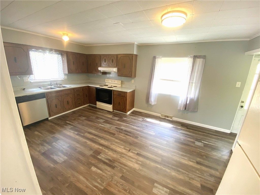 Photo of 2708 Cleveland Avenue, Steubenville, OH 43952 (MLS # 5181627)