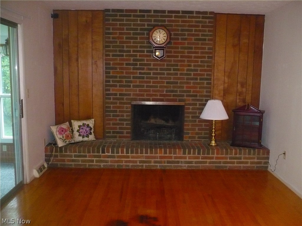 Meadow Rdg 04a - Residential