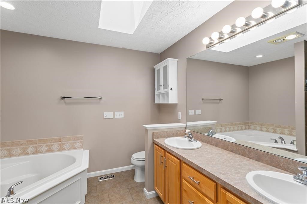 Wyndgate Club Condos Ph 03 - Residential Lease