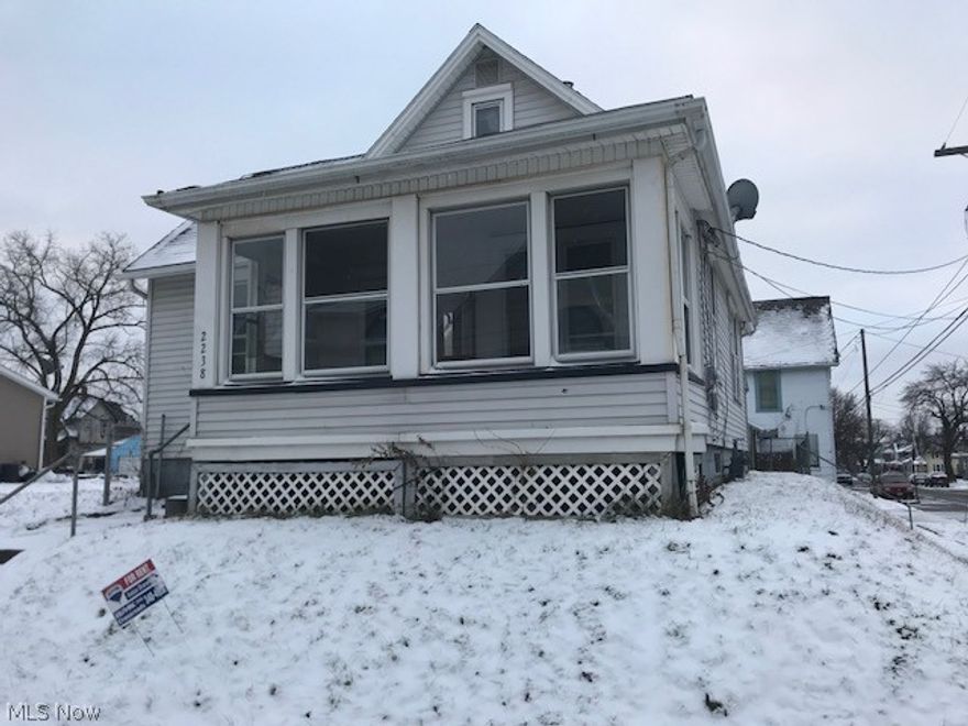 This one-floor living home is a fantastic opportunity for either affordable living or an easy-to-rent investment. The home has laundry in the lower level, a fully fenced back yard with a storage shed and a walk-up attic for ample storage space. Near the hospital and commerce.