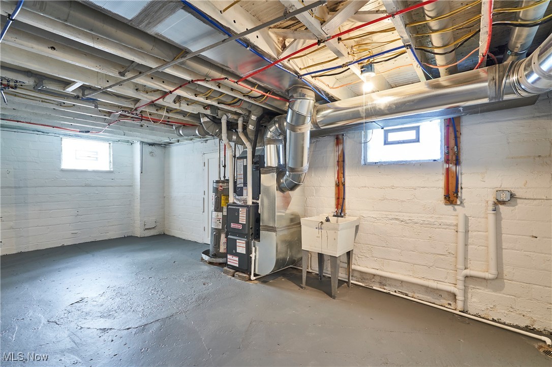 Cleveland, Ohio 44111, United States, 4 Bedrooms Bedrooms, ,2 BathroomsBathrooms,Residential,Active,232264