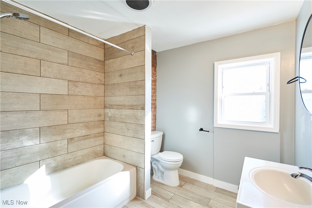 Cleveland, Ohio 44111, United States, 4 Bedrooms Bedrooms, ,2 BathroomsBathrooms,Residential,Active,232264