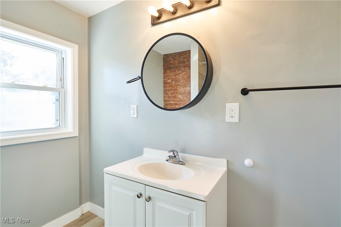 Cleveland, Ohio 44111, United States, 4 Bedrooms Bedrooms, ,2 BathroomsBathrooms,Residential,Active,232264