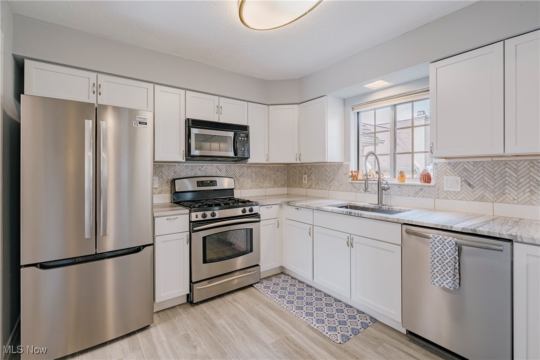 Cobblestone Lane Condo - Residential