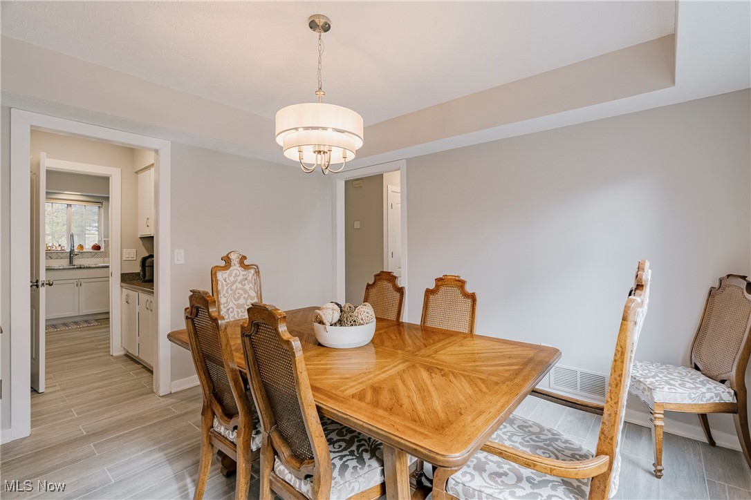 Cobblestone Lane Condo - Residential