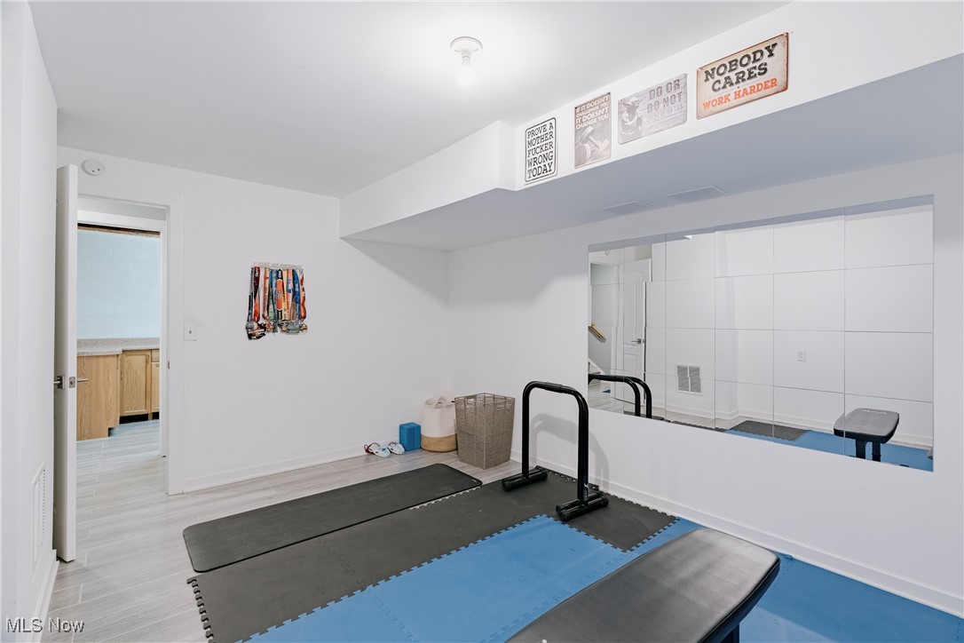 Cobblestone Lane Condo - Residential