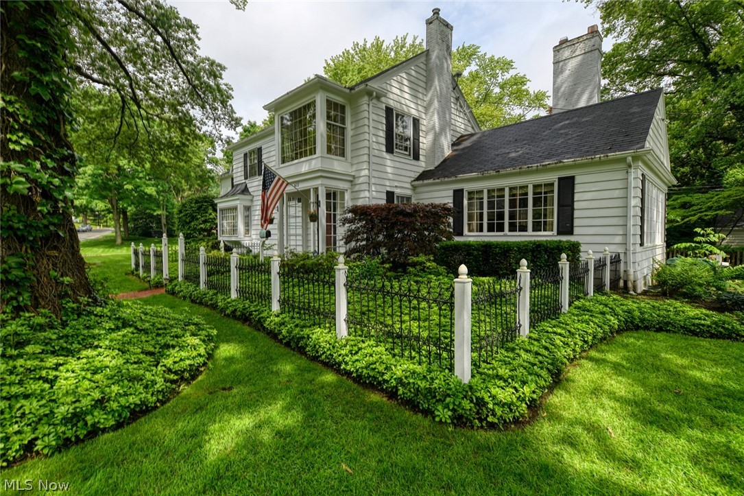 Merriman Manor - Residential