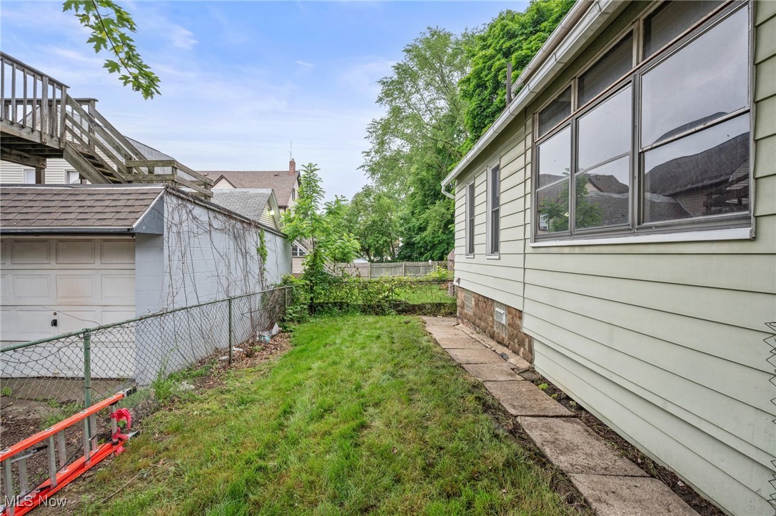 311 Sterling Court, Akron, Ohio image 3
