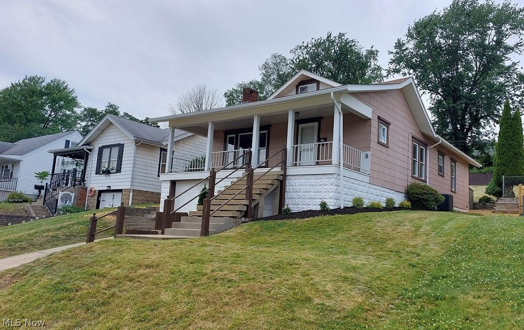 Photo of 161 Rosslyn Boulevard, Steubenville, OH 43952 (MLS # 5220452)