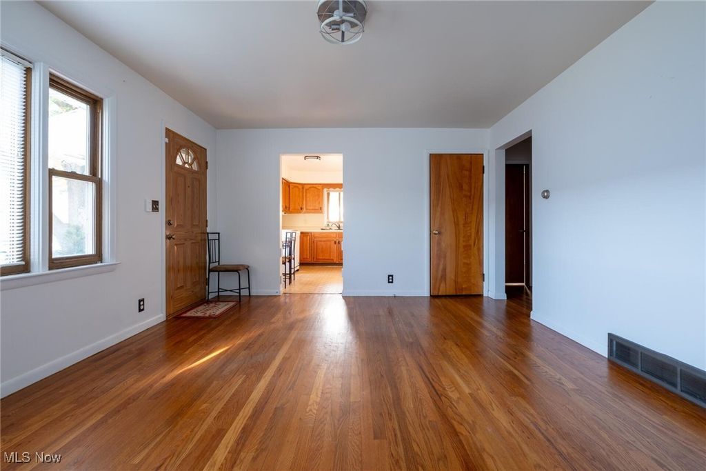 Photo of 318 Charlotte Street, Bucyrus, OH 44820 (MLS # 5176062)