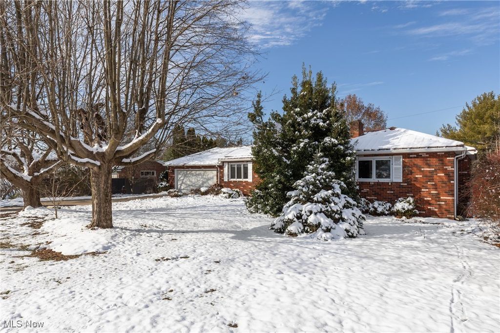 Photo of 70828 Crescent Road, St Clairsville, OH 43950 (MLS # 5175998)