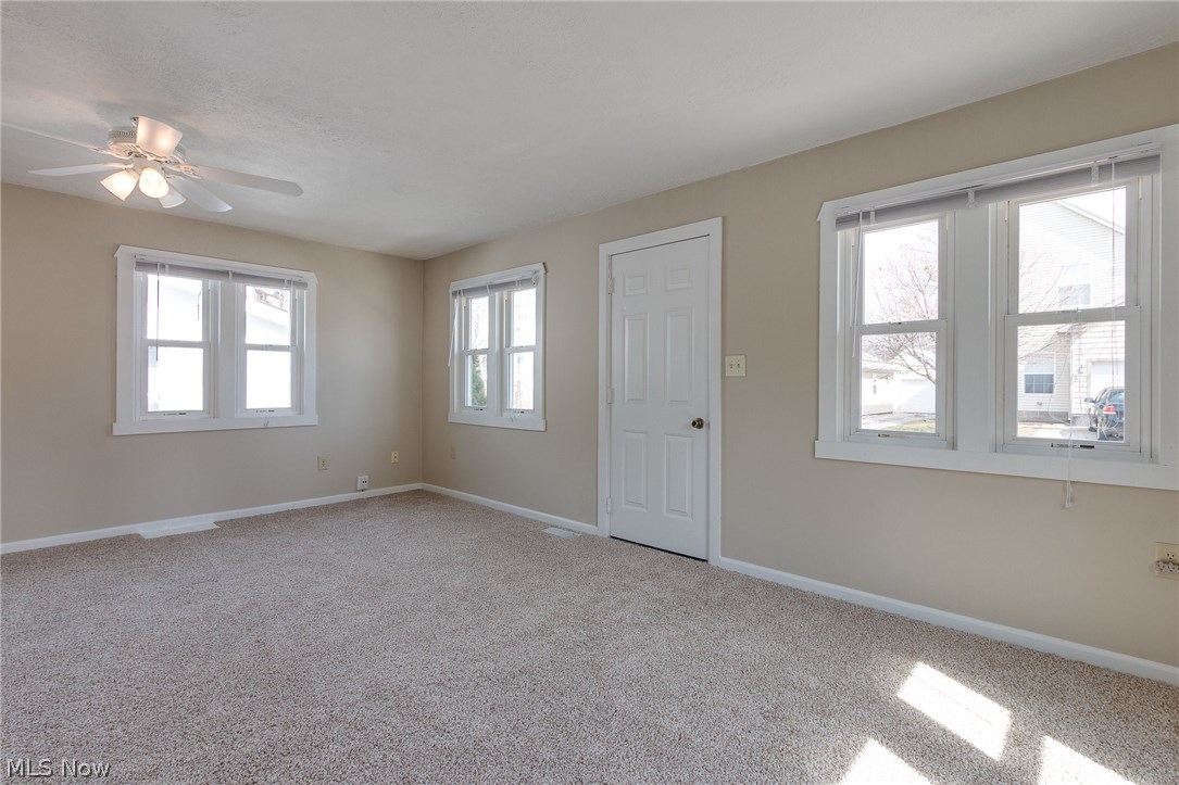 Willobee-On-The-Lake 02 - Residential