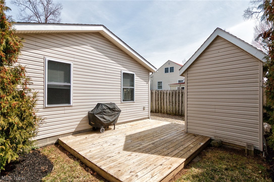 Willobee-On-The-Lake 02 - Residential