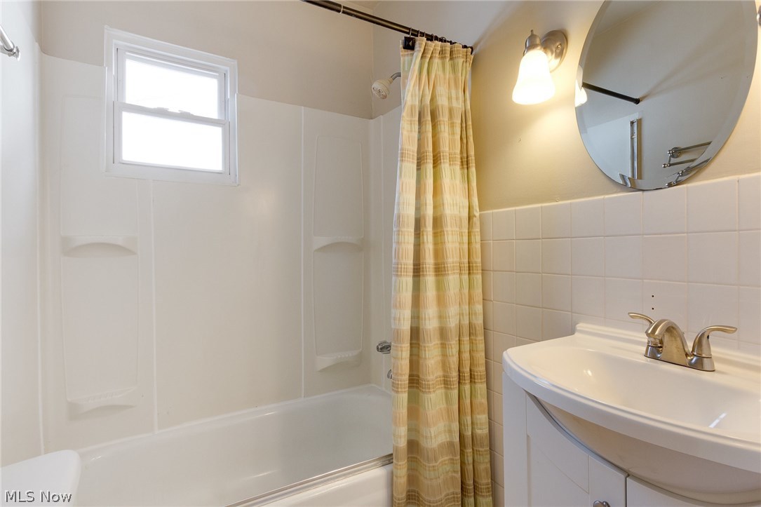 Willobee-On-The-Lake 02 - Residential