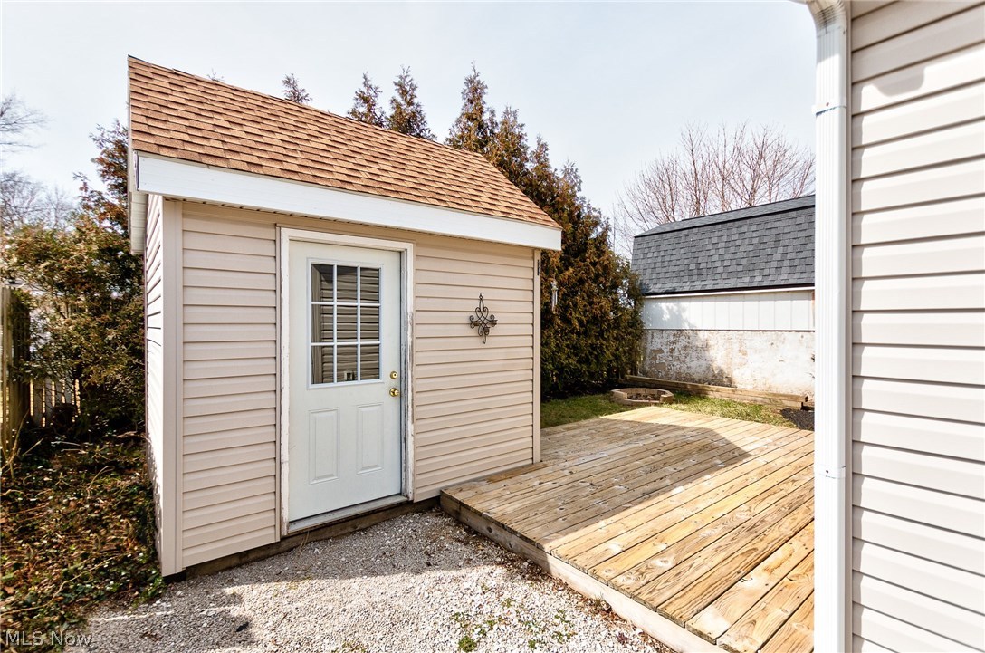 Willobee-On-The-Lake 02 - Residential