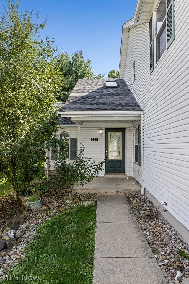 569 Hilltop Terrace