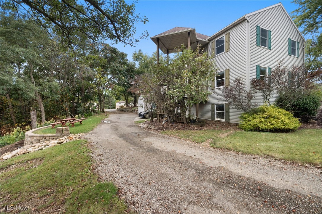 Lake/Sec 07 - Commercial Lease