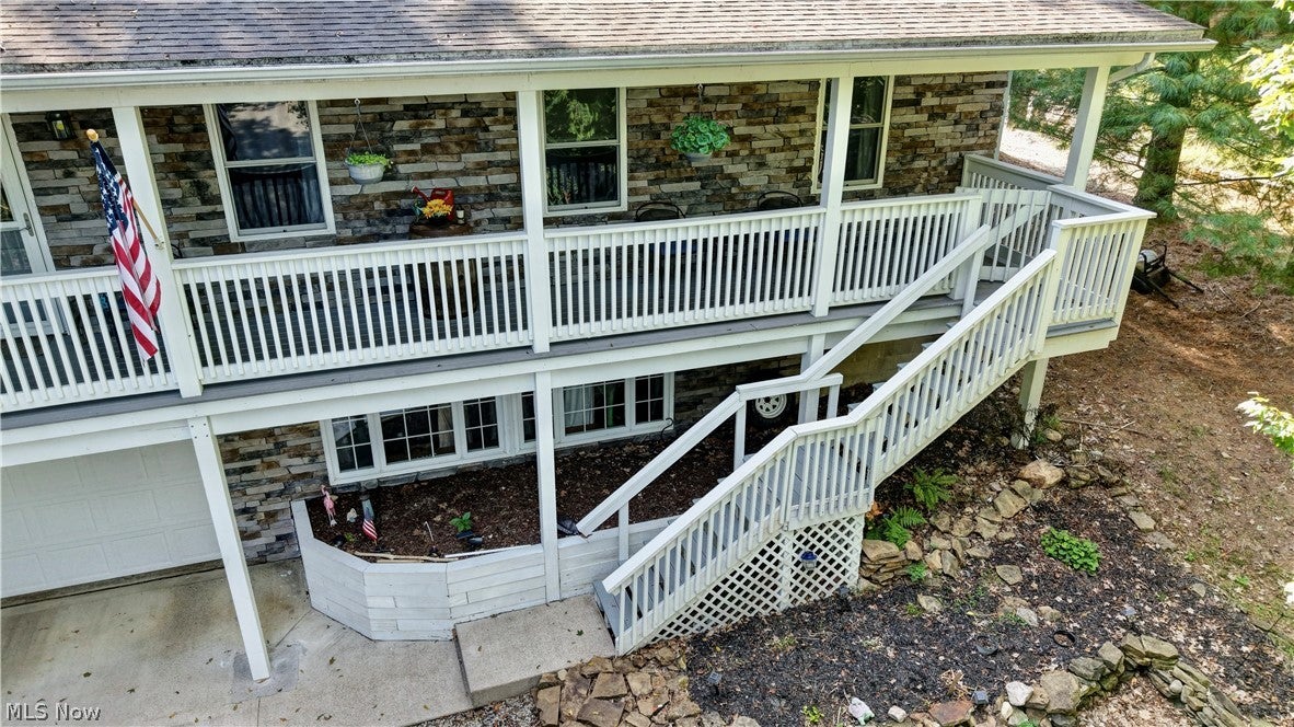 668 Floral Valley Drive E