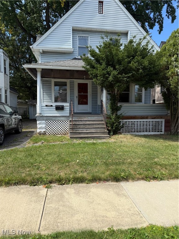 Great Opportunity to own this Home in a Great Lakewood neighborhood, Perfect for Someone to put their own finishings or investor looking in this prime area. This 3 Bedroom has tons of potential and priced to sell fast. 3 Bedrooms upstairs and Roomy Living Rm and Formal Dining Rm and Spacious Kitchen on first level. Big front porch and Full Basement round out all your possibilities.